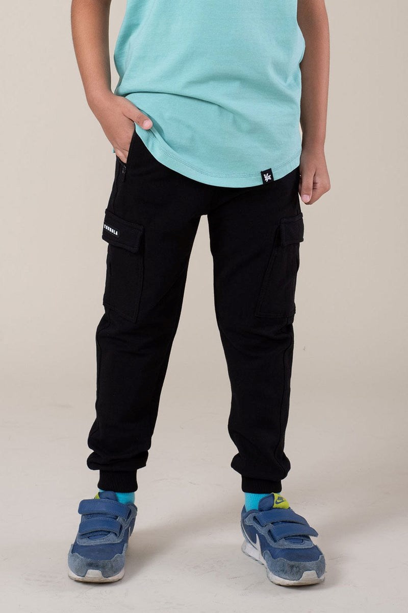 YoungLA L225 Cargo Joggers Schwarz | 47128-WDFR